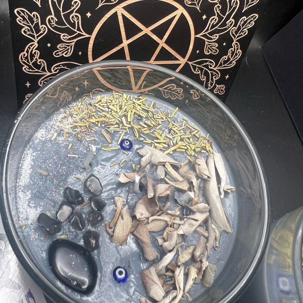 100% soy “PROTECT AND CLEANSE ” candle 12oz